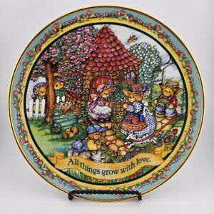 The Danbury Mint Limited All Things Grow with Love by Lucy Rigg Collector‎ Plate